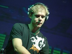 ARMIN VAN BUUREN - reflection